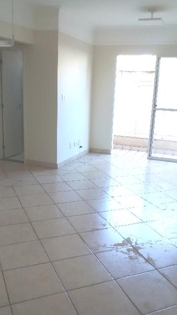 Alugar Apartamentos / Apartamento em Ribeirão Preto R$ 800,00 - Foto 1