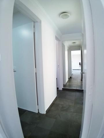 Alugar Apartamentos / Apartamento em Ribeirão Preto R$ 650,00 - Foto 10