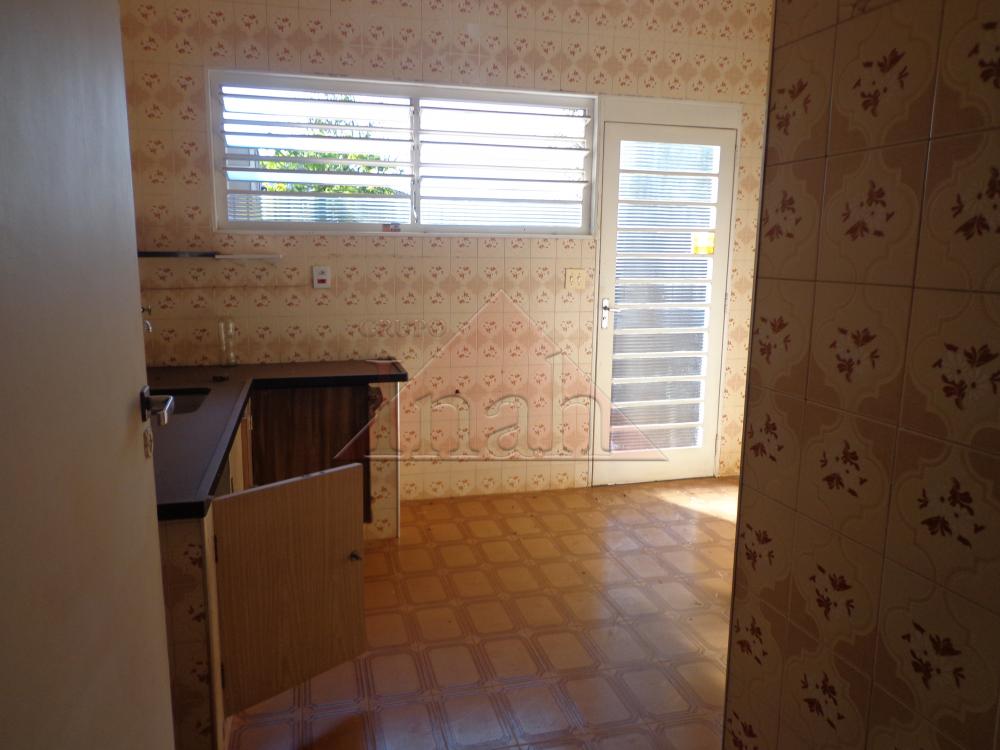 Alugar Casas / Casa em Ribeirão Preto R$ 1.800,00 - Foto 4