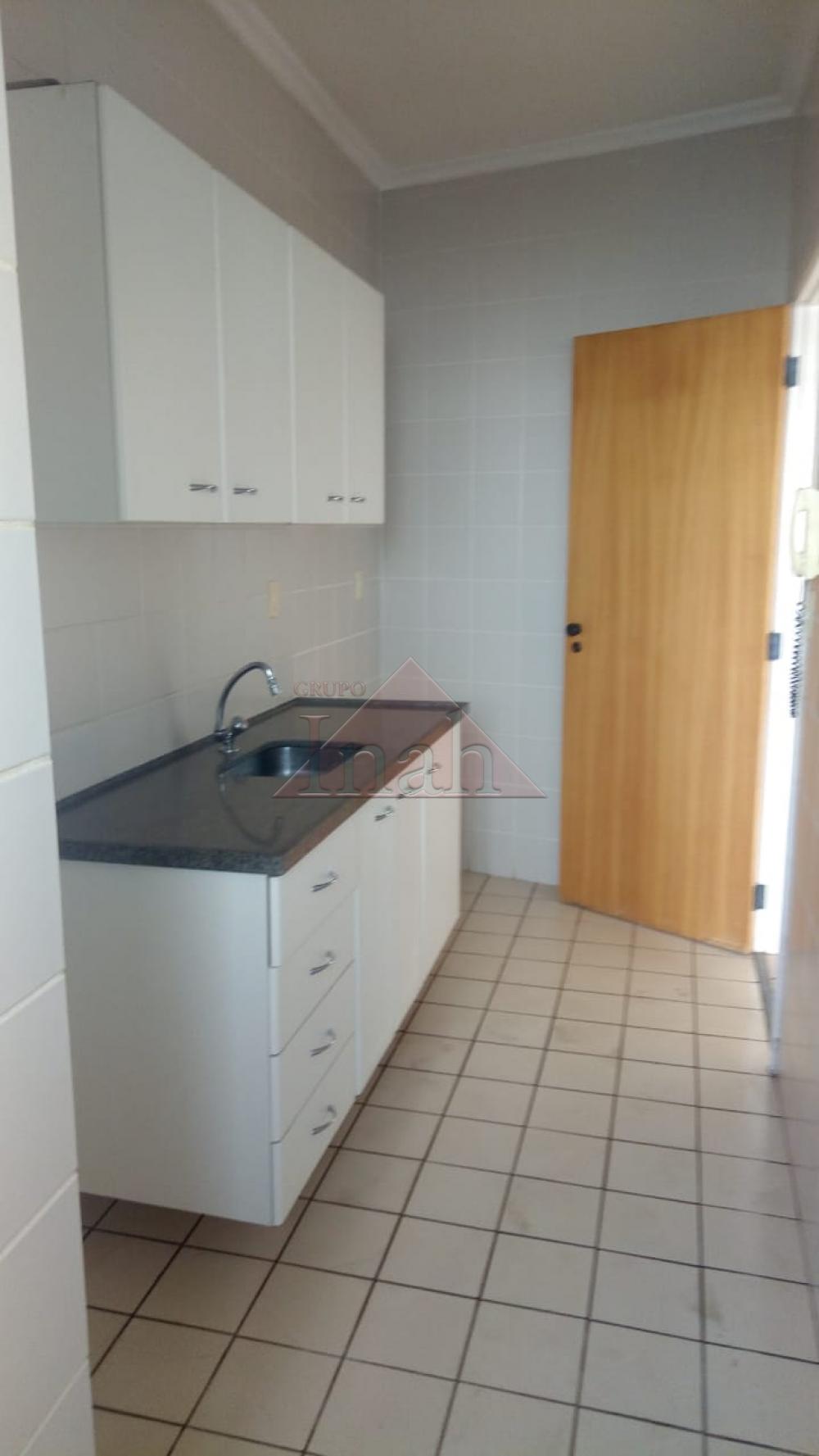Alugar Apartamentos / Apartamento em Ribeirão Preto R$ 900,00 - Foto 1