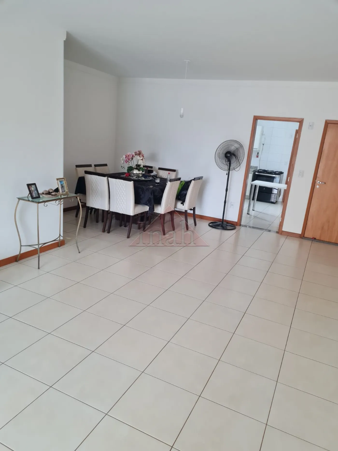 Comprar Apartamentos / Apartamento em Ribeirão Preto R$ 780.000,00 - Foto 2