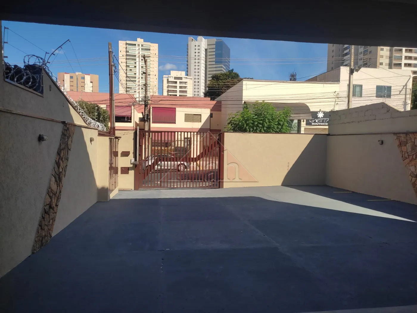 Alugar Apartamentos / Apartamento em Ribeirão Preto R$ 750,00 - Foto 2