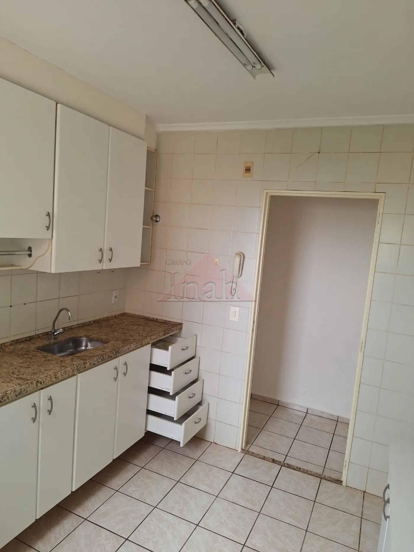 Alugar Apartamentos / Apartamento em Ribeirão Preto R$ 1.950,00 - Foto 4