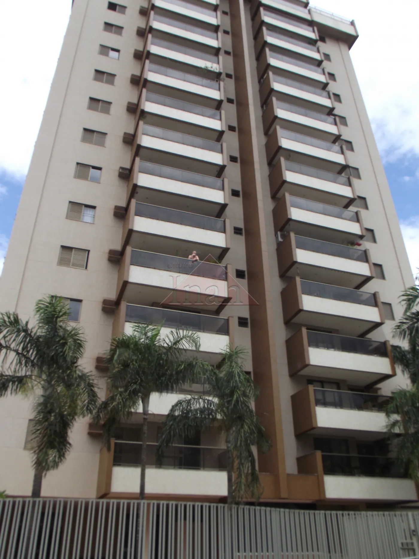 Alugar Apartamentos / Apartamento em Ribeirão Preto R$ 2.200,00 - Foto 1