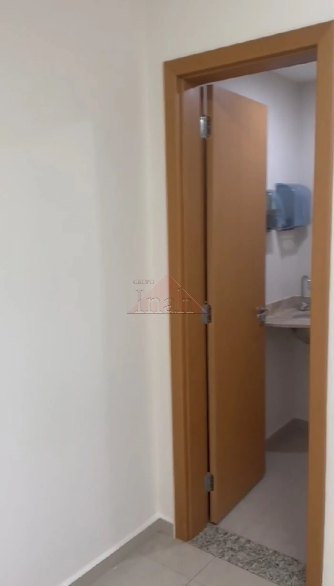 Alugar Comerciais / Sala em Ribeirão Preto R$ 2.300,00 - Foto 4