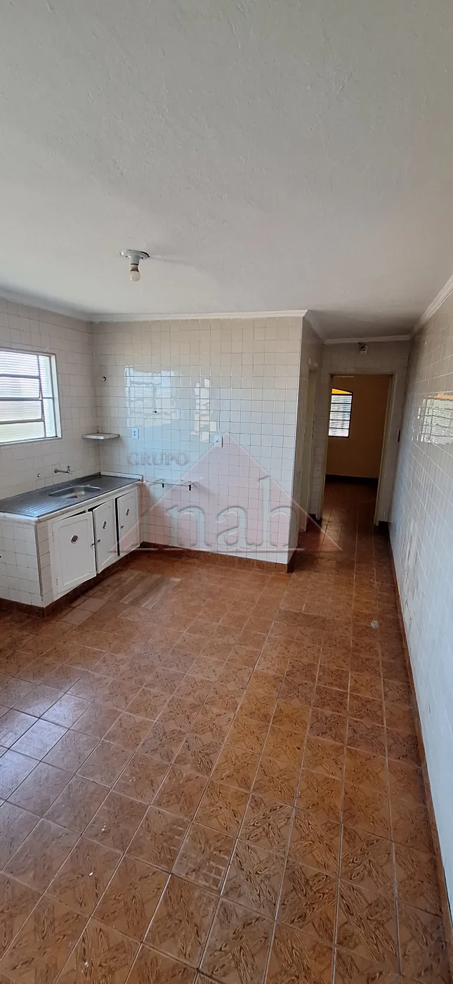 Alugar Casas / Casa em Ribeirão Preto R$ 1.100,00 - Foto 12