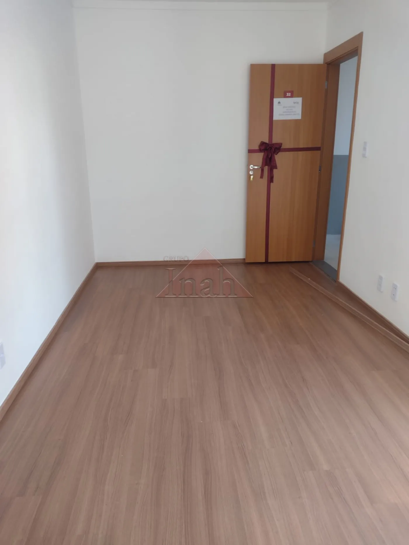 Alugar Apartamentos / Apartamento em Ribeirão Preto R$ 1.300,00 - Foto 2