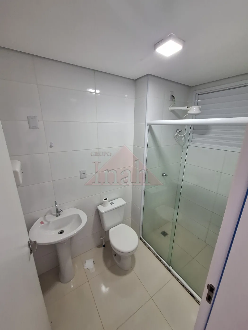 Alugar Apartamentos / Apartamento em RIBEIRÃO PRETO R$ 1.300,00 - Foto 8