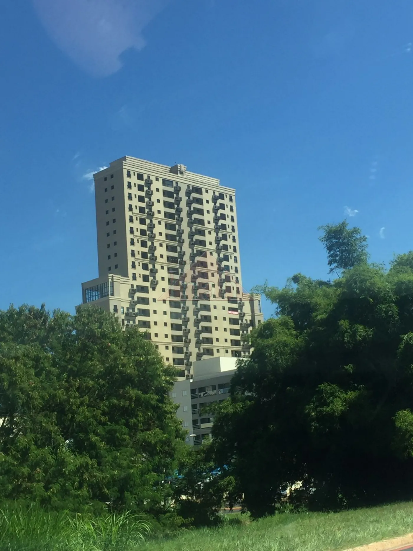 Alugar Apartamentos / Apartamento em Ribeirão Preto R$ 2.500,00 - Foto 1