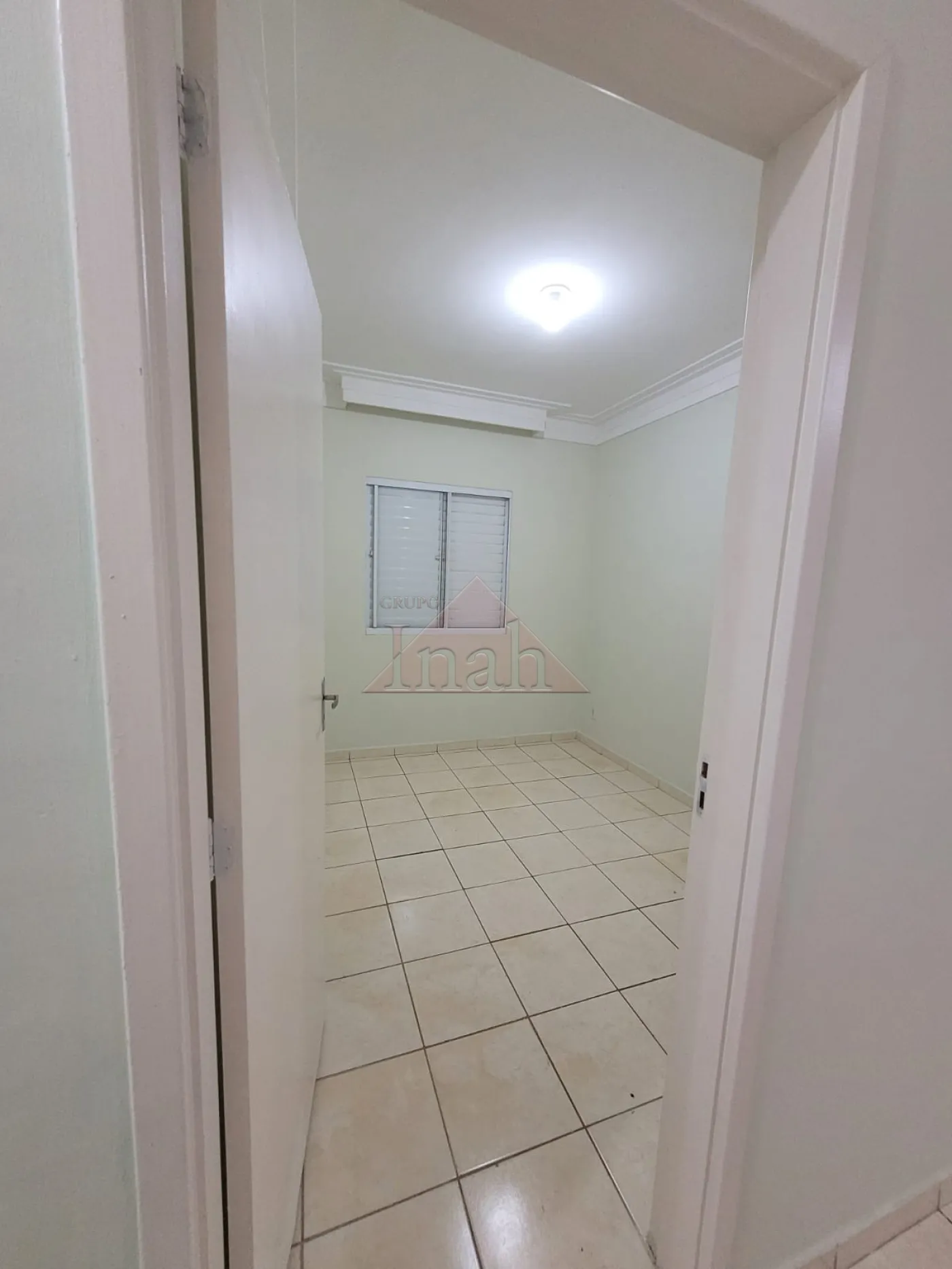 Alugar Apartamentos / Apartamento em Ribeirão Preto R$ 800,00 - Foto 4