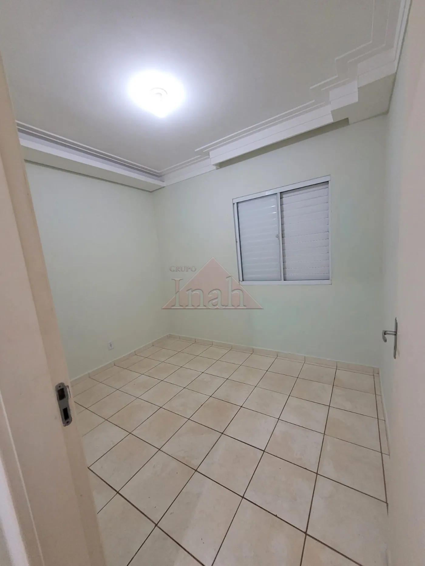 Alugar Apartamentos / Apartamento em Ribeirão Preto R$ 800,00 - Foto 8