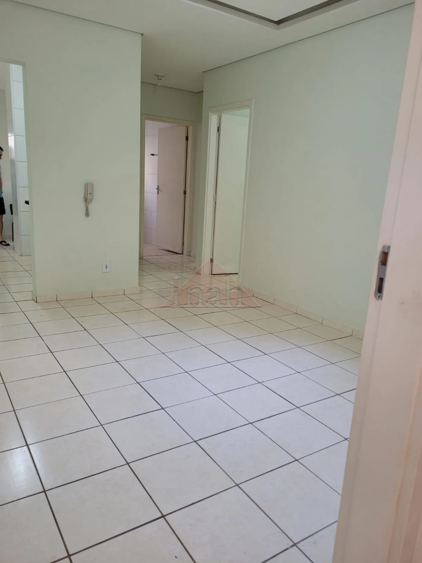 Alugar Apartamentos / Apartamento em Ribeirão Preto R$ 800,00 - Foto 14