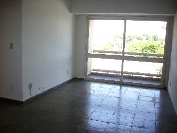 Alugar Apartamentos / Apartamento em Ribeirão Preto R$ 800,00 - Foto 1