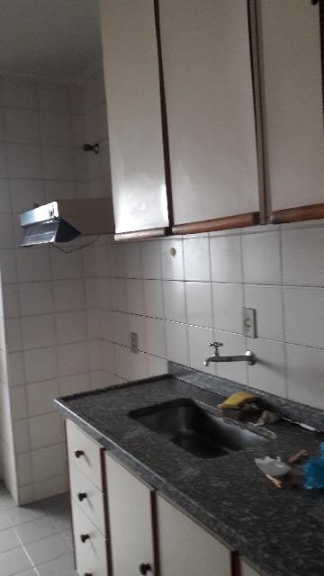 Alugar Apartamentos / Apartamento em Ribeirão Preto R$ 600,00 - Foto 6