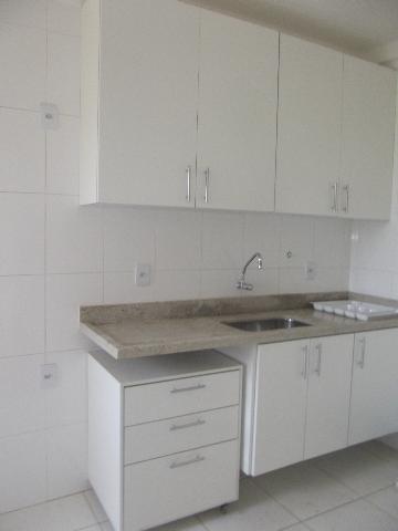 Alugar Apartamentos / Apartamento em Ribeirão Preto R$ 1.600,00 - Foto 4