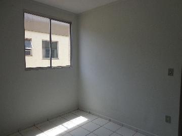 Alugar Apartamentos / Apartamento em Ribeirão Preto R$ 650,00 - Foto 2