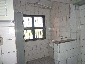 Alugar Apartamentos / Apartamento em Ribeirão Preto R$ 750,00 - Foto 2