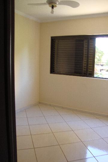 Alugar Apartamentos / Apartamento em Ribeirão Preto R$ 800,00 - Foto 6