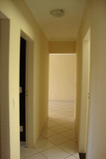 Alugar Apartamentos / Apartamento em Ribeirão Preto R$ 800,00 - Foto 14