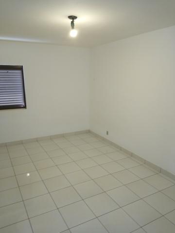 Alugar Apartamentos / Apartamento em Ribeirão Preto R$ 550,00 - Foto 8