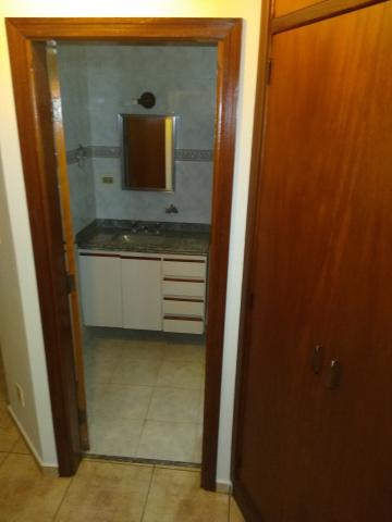 Alugar Apartamentos / Apartamento em Ribeirão Preto R$ 800,00 - Foto 9