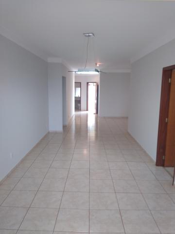 Alugar Casas / Casa em Ribeirão Preto. apenas R$ 4.500,00