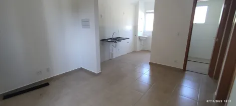 Alugar Apartamentos / Apartamento em Bonfim Paulista R$ 1.100,00 - Foto 2